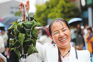 携女友看德国杯~哈曼：德国队水深火热 纳格尔斯曼却带着女友旅游